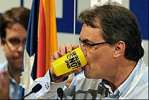 arur-mas-calmando-su-sed-de-independencia1