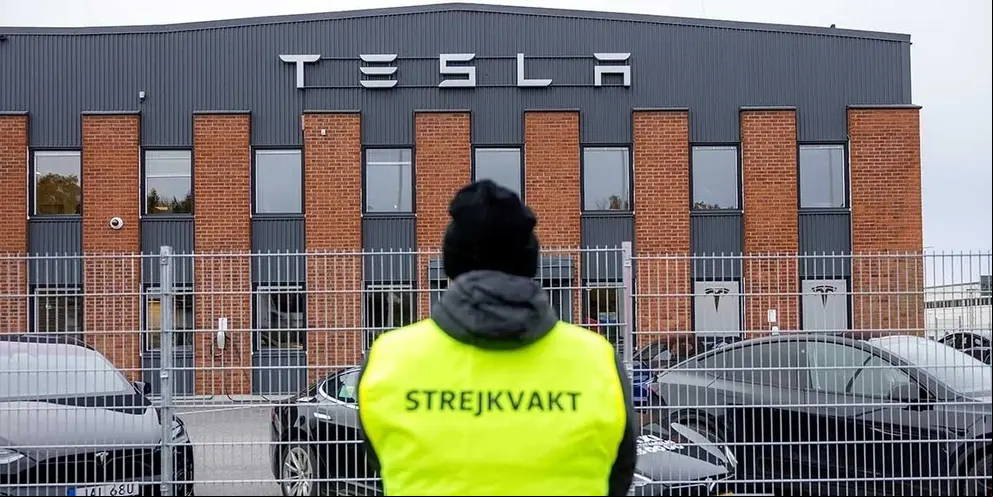 TESLA_SUIZA