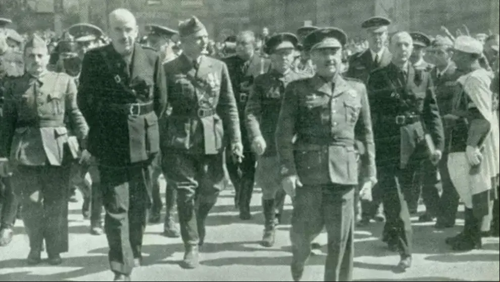 Francisco Franco en León en la despedida a la Legión Cóndor del 22 de mayo de 1939.