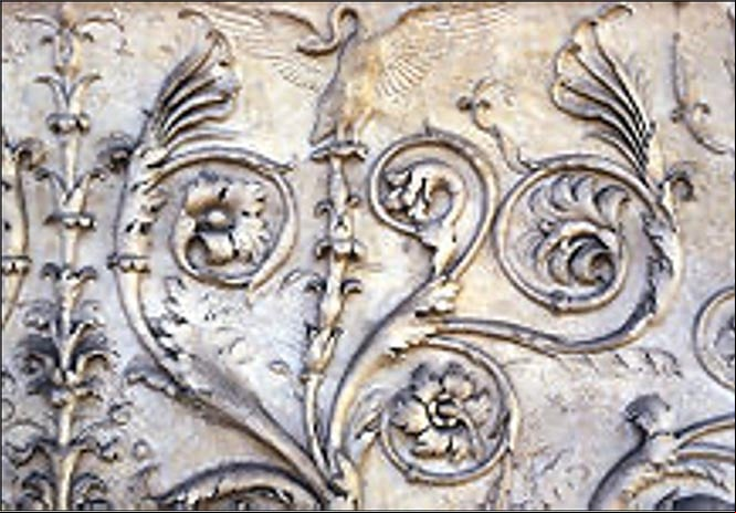 Detalle de una escultura del Ara Pacis (Altar de la Paz)