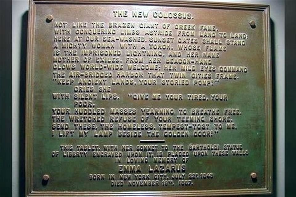 COLOSO EMMA LAZARUS
