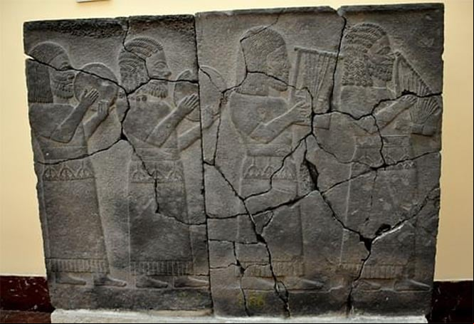 Relieve hitita de los músicos