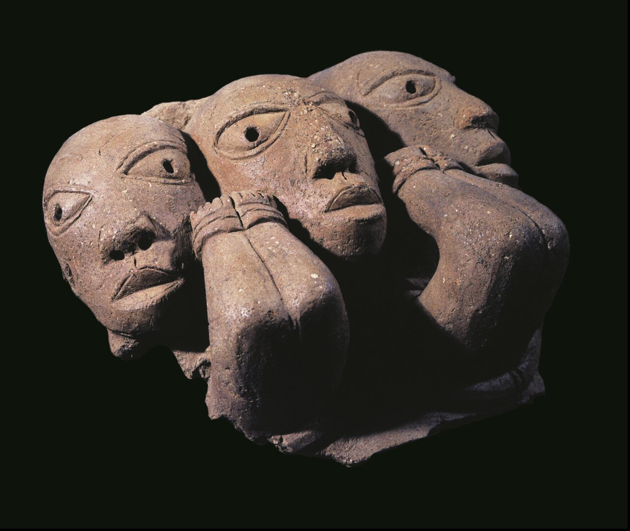 Friso en altorrelieve. Nigeria siglo I a.C. – siglo IV d. C.